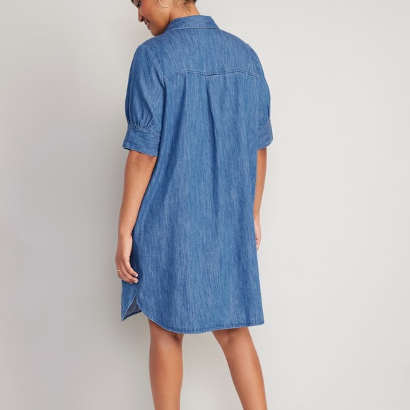 NWT OLD NAVY Short-Sleeve Shirt Dress Color:
Medium Wash Product - Picture 4 of 7